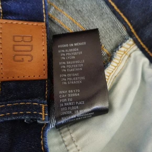 BDG (Urban Outfitters) Girl-Friend High Rise Jeans - Picture 7 of 8